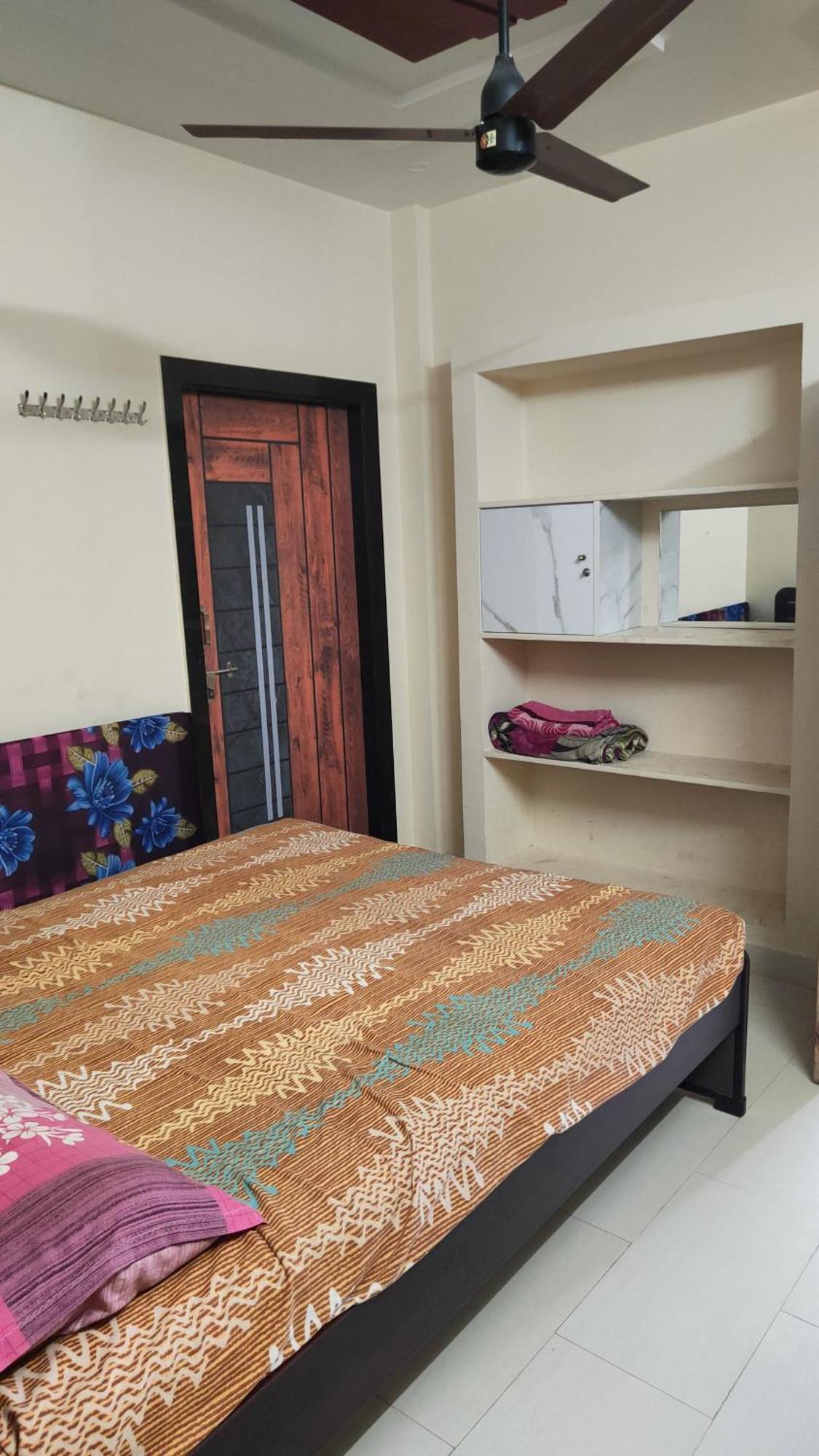 Guru Datta Residency Pithapuram エクステリア 写真